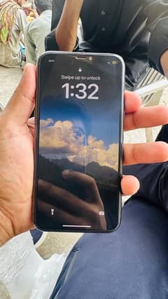 iphone 11 pro 256 PTA