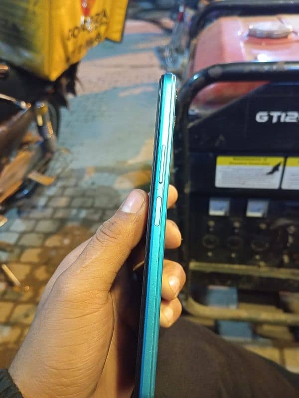 Infinix Hot 12 in low price 6/128 7