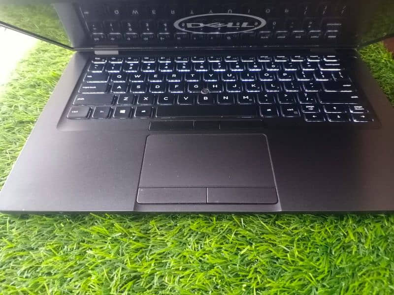 Dell Latitude 5400 Core i5 8th Gen, 8GB, 256GB SSD, 14″ FHD LED 1