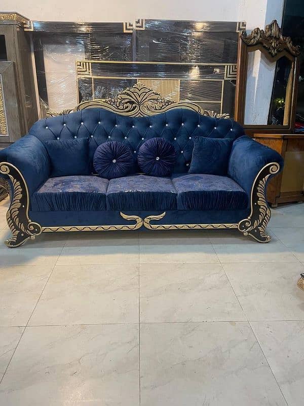 All kind of sofa and international design sofa and furniture available 4