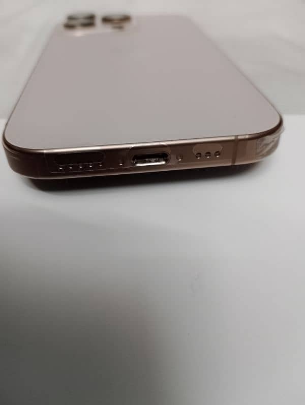 Iphone 16 Pro 256 GB 4