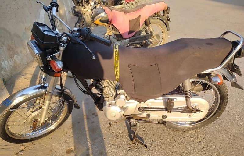 Honda CG 125 2019 Special Edition 5