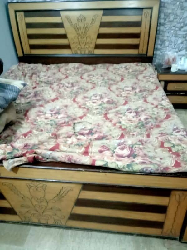 King Size Bed with 3 Cabinets, Dressing Table, 2 Bed Side Tables 0