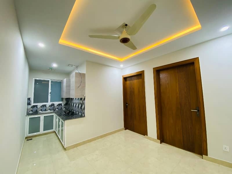 Modern Flat For Rent Ideal Location & Affordable Price 7