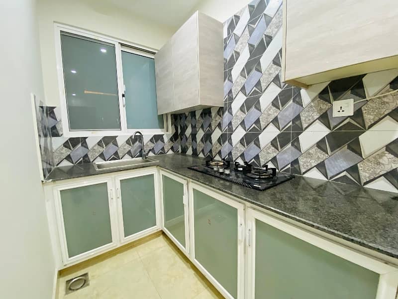 Luxury 1-Bedroom Flat with Amenities for Rent 14