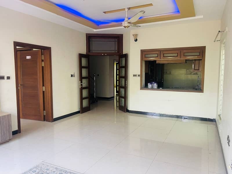 Spacious Portion For Rent Convenient Location" 2