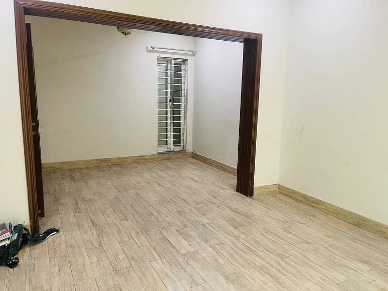 Spacious Portion For Rent Convenient Location" 4