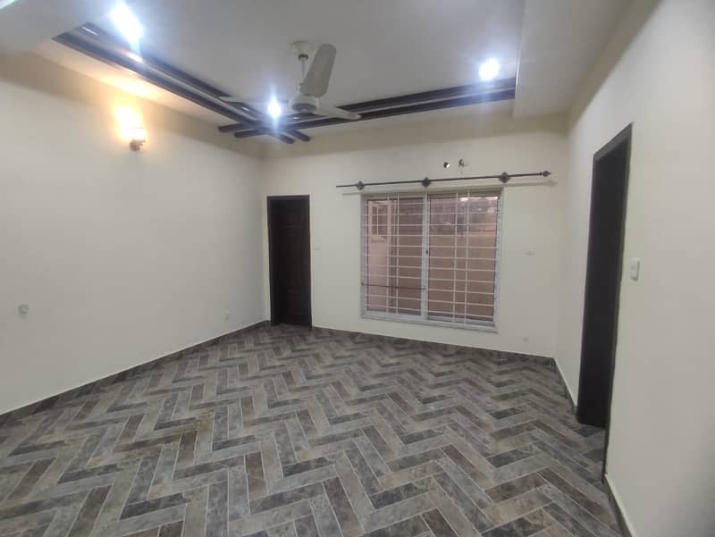 Affordable 10 Marla House for Rent: Budget-Friendly Living Space" 6