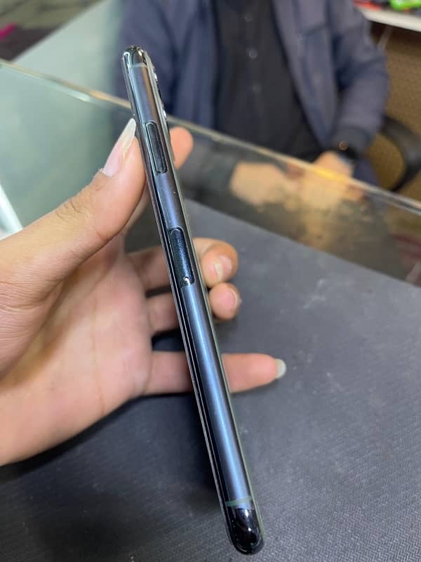 iPhone 11pro max 64gb 1