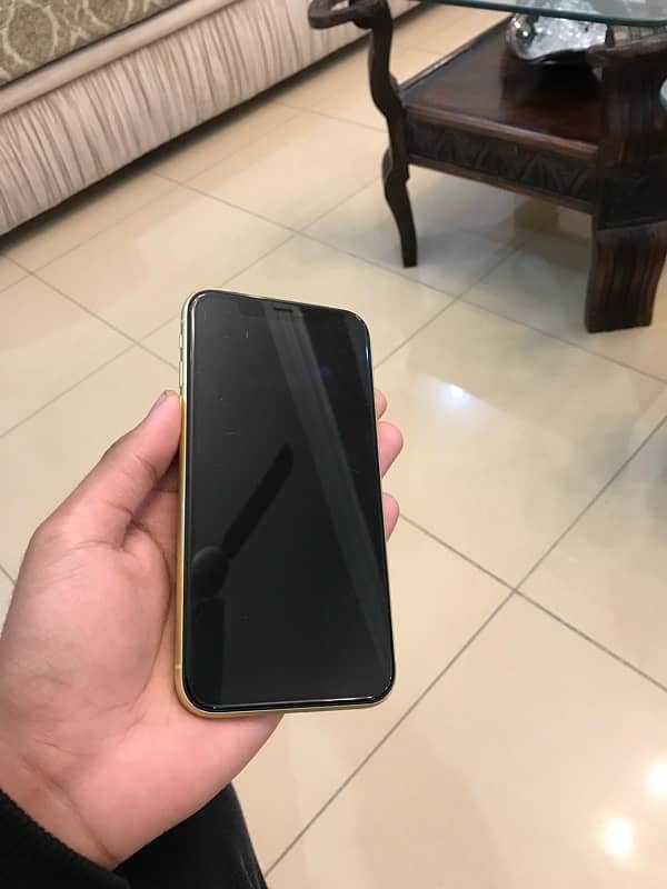 Iphone 11 128 gb pta approved 3