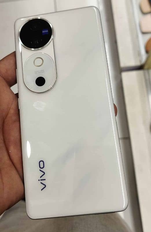 vivo v40 0