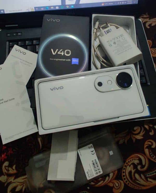 vivo v40 2