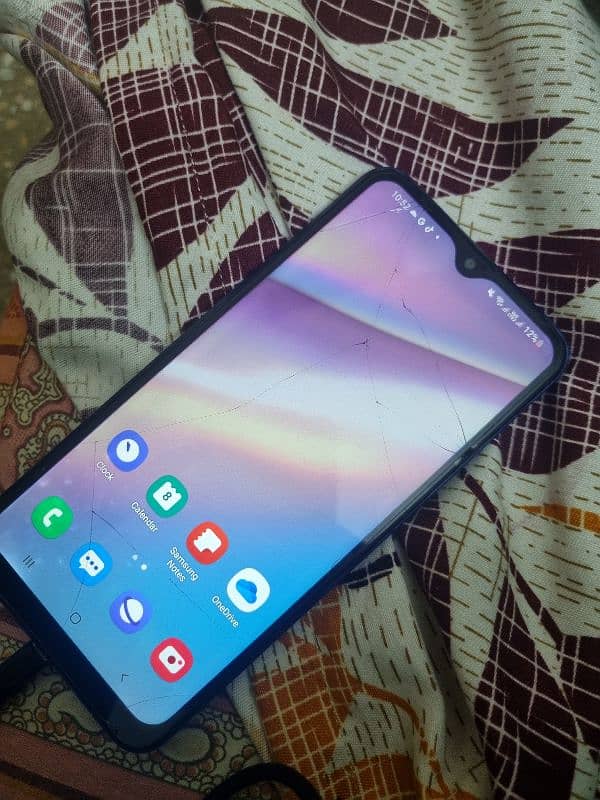 Samsung a10s 0