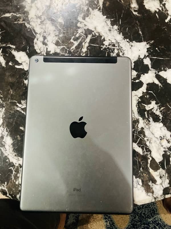 Apple ipad 8th Generation 2