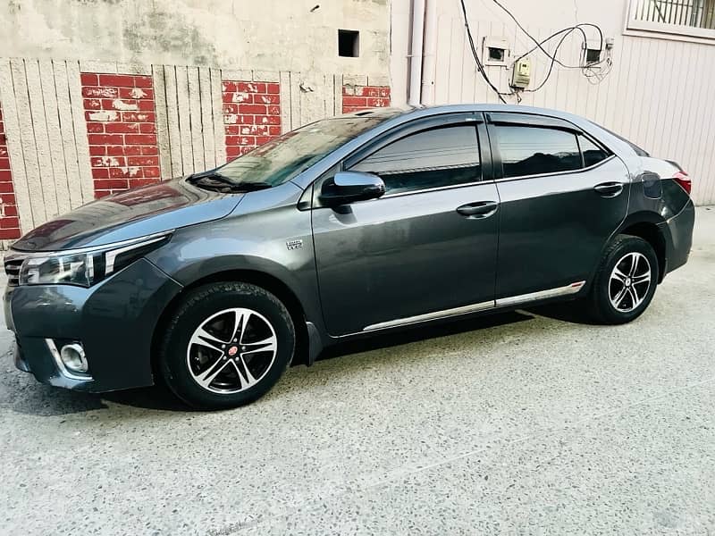 Toyota Corolla Altis 2017 5