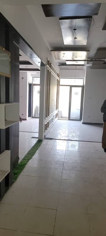 G/11 markaz new Plaza vip location 1st floor 858sq dubel office available for rent real piks 2