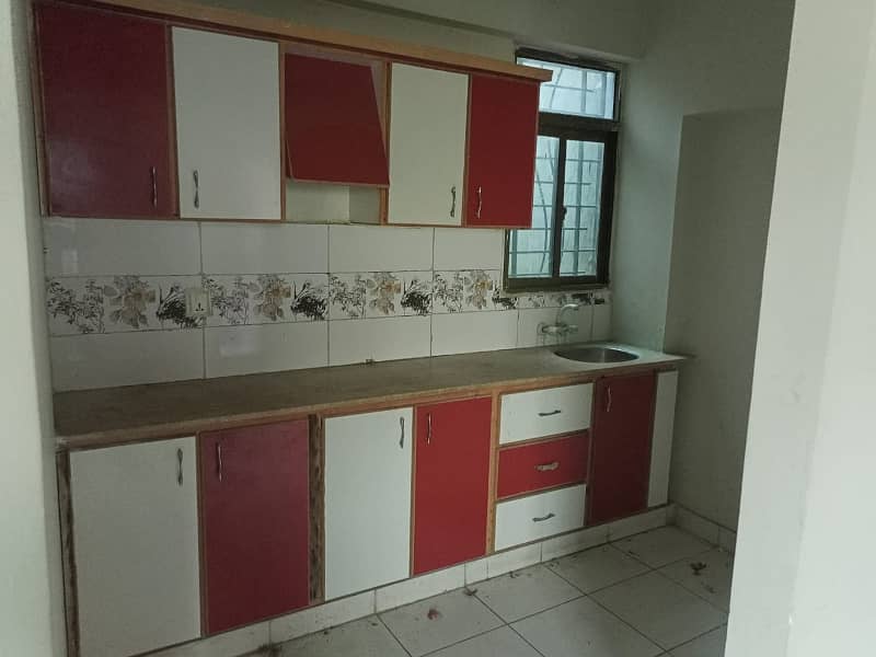 Daniyal Tower Flat for Rent 11