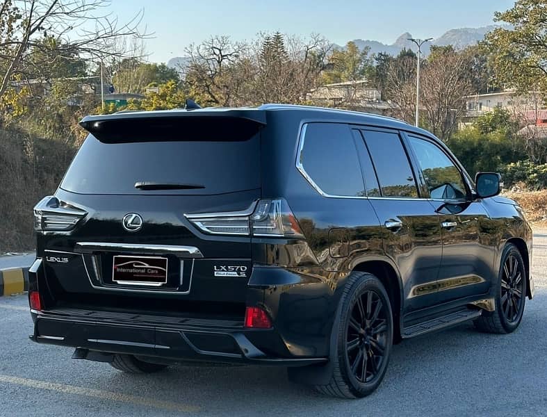 Lexus LX Series 2019 3