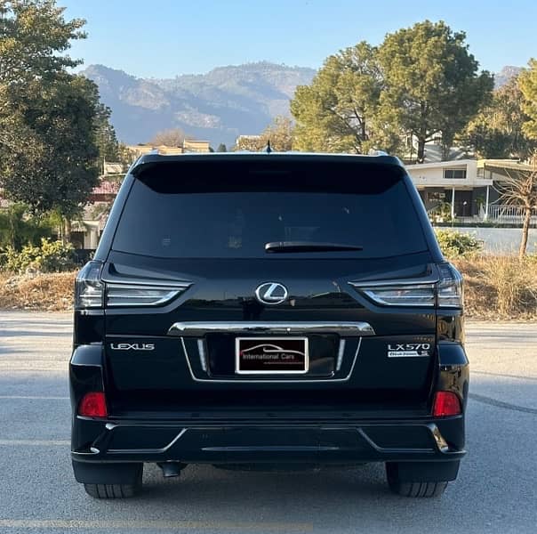 Lexus LX Series 2019 5