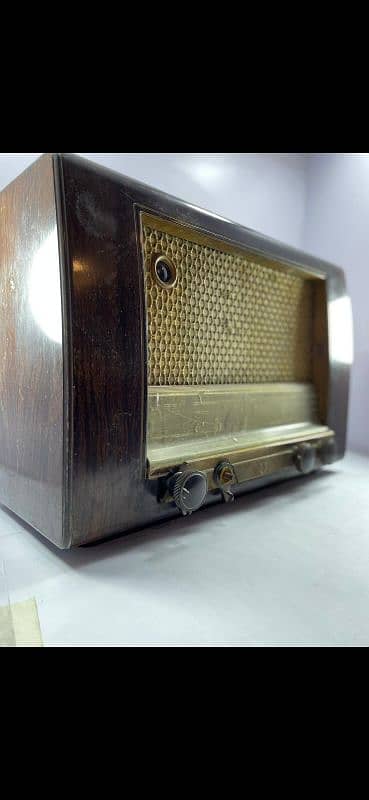 Antique Radio 0