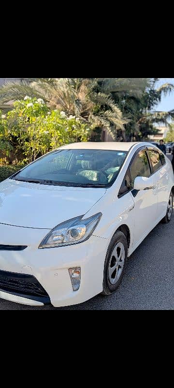 Toyota Prius S-LED EDITION 2013/16 1