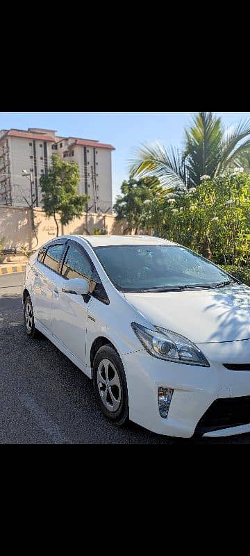 Toyota Prius S-LED EDITION 2013/16 2