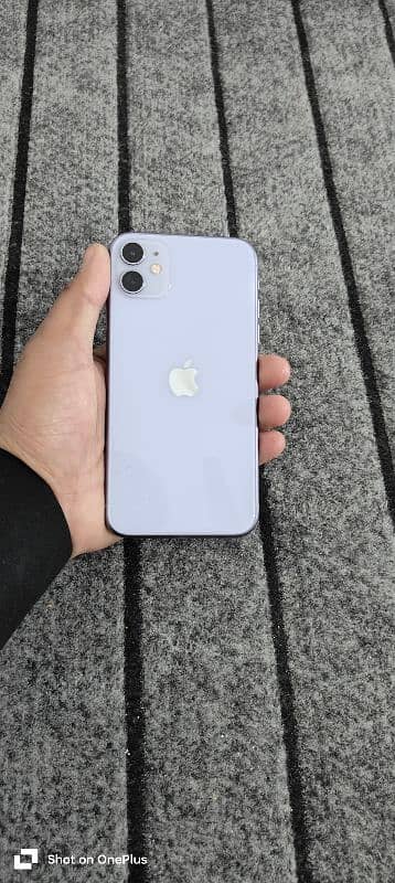 Iphone 11      03101873383 6