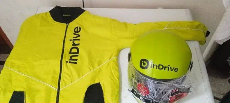 brand New helmet aur jacket 3