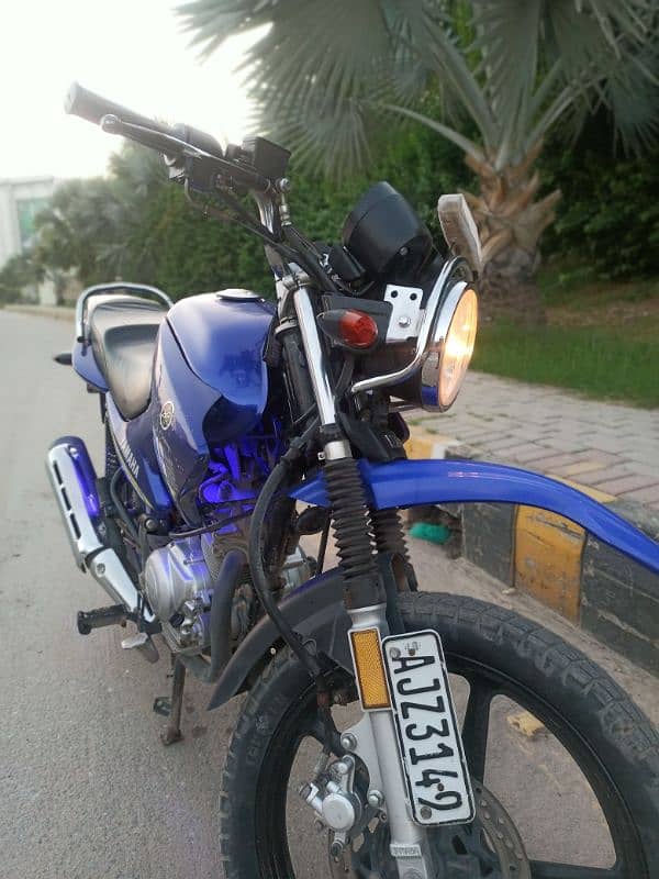 Yamaha ybr125G YBR 8