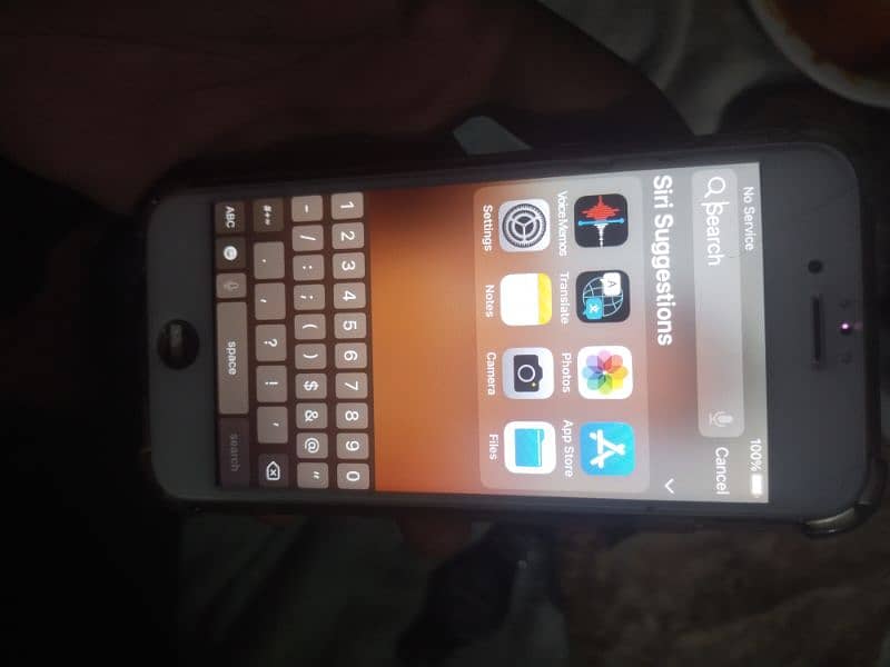 I phone 6s 16gb with Cable 5