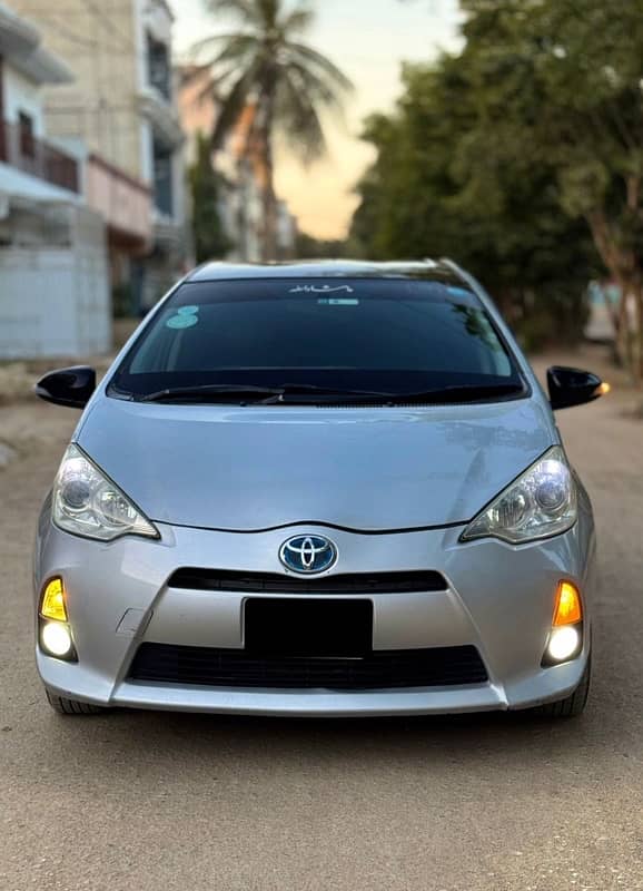 Toyota Aqua 2012 3