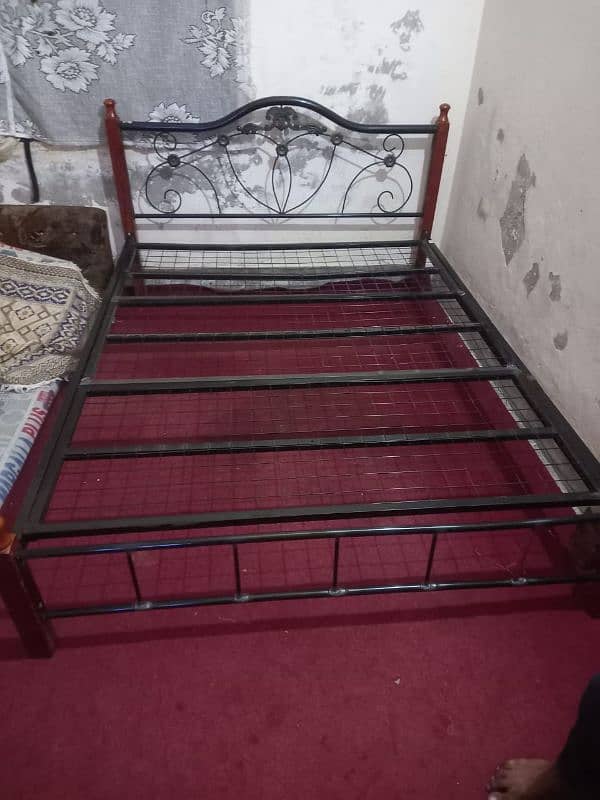 queen size bed all ok good condition 10/9 1