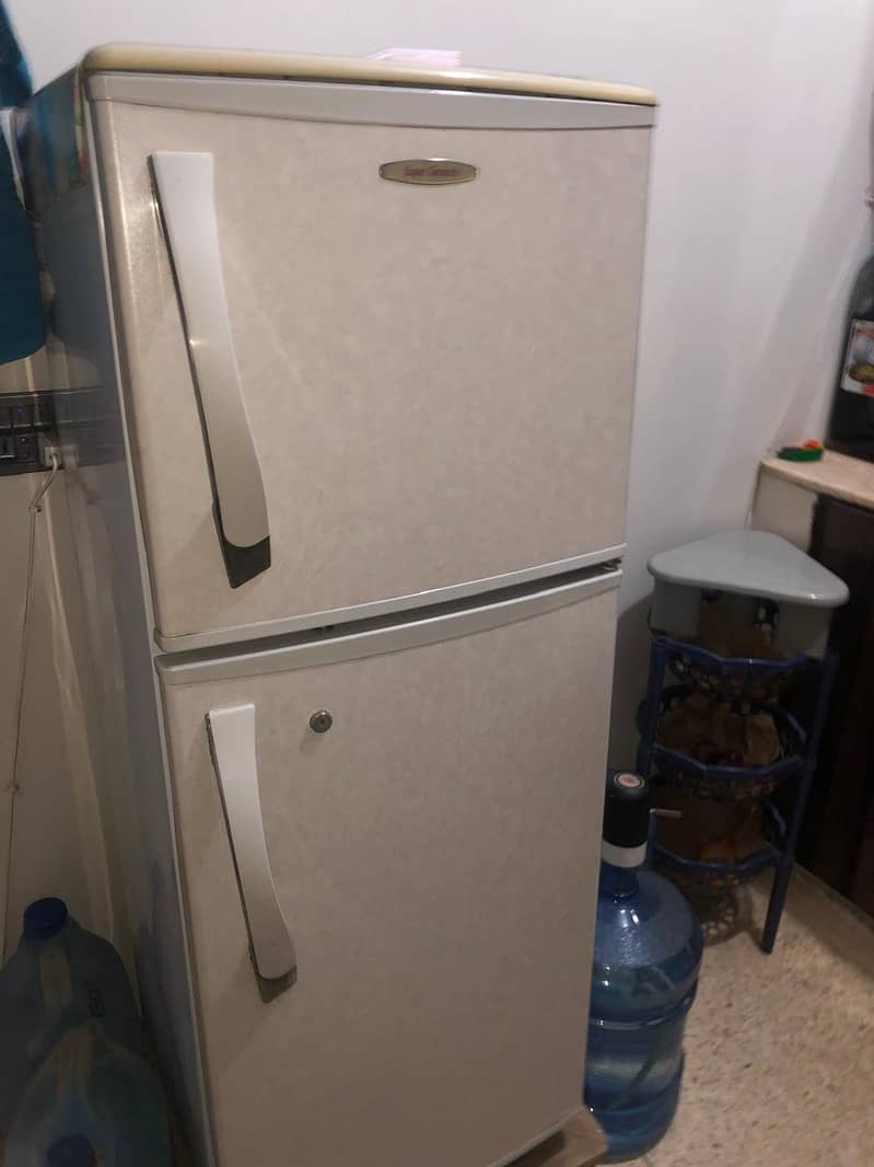 Super General Fridge selling 0