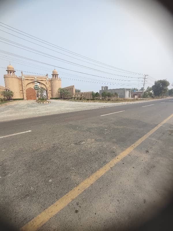 Buy your ideal 3 Marla Plot File in a prime location of Lahore 4