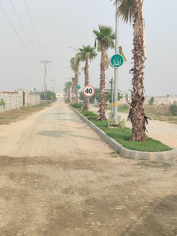 Buy your ideal 3 Marla Plot File in a prime location of Lahore 7