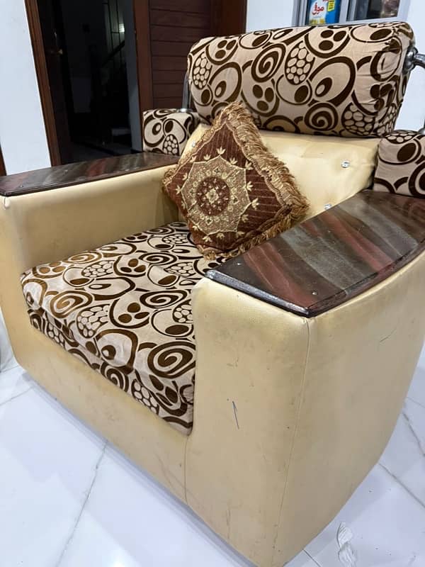 sofas with table for sale 2