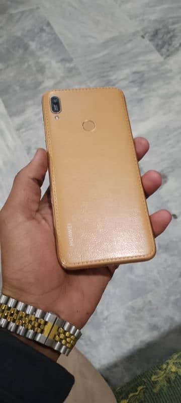 Huawei y6 prime 2019 4