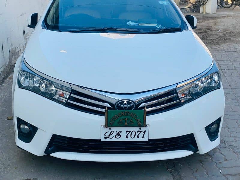 Toyota Altis Grande 2015 1