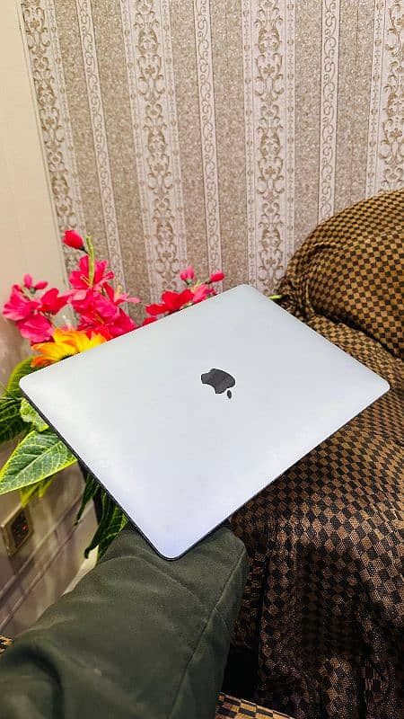 Macbook Air2019 1