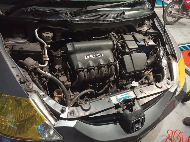 Honda City IDSI 2004 Manual 6