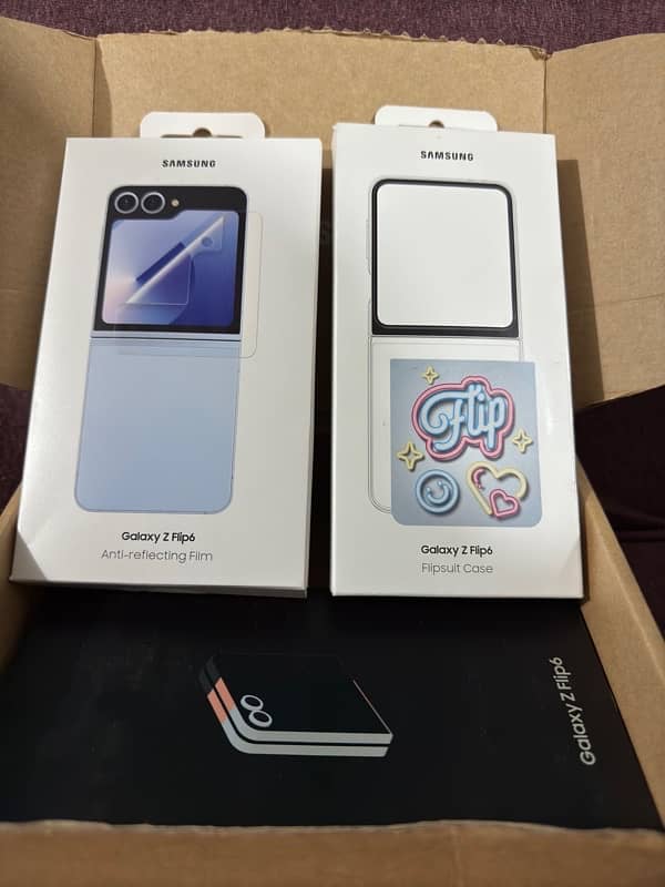 Samsung Galaxy Z Flip 6 [12 / 256] with Box and Accessories 2