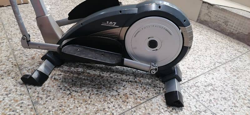 kettler elliptical trainer 8 levels resistance very smooth heavy made 1