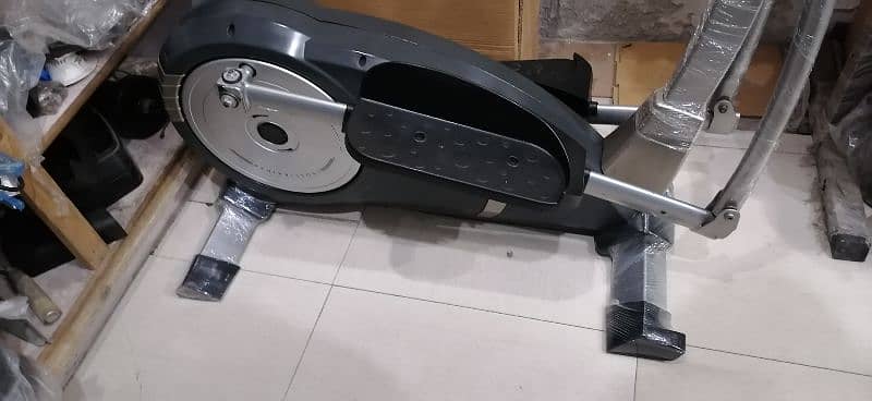 kettler elliptical trainer 8 levels resistance very smooth heavy made 8