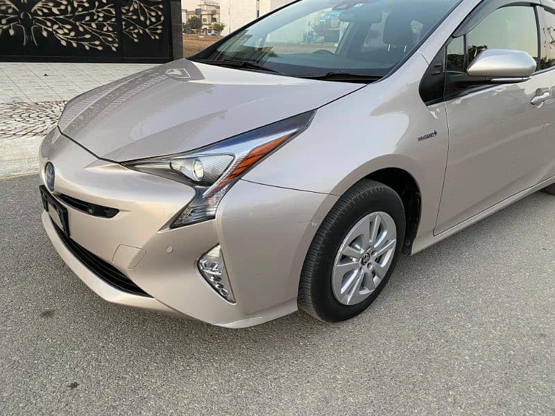 Toyota Prius 2018 1