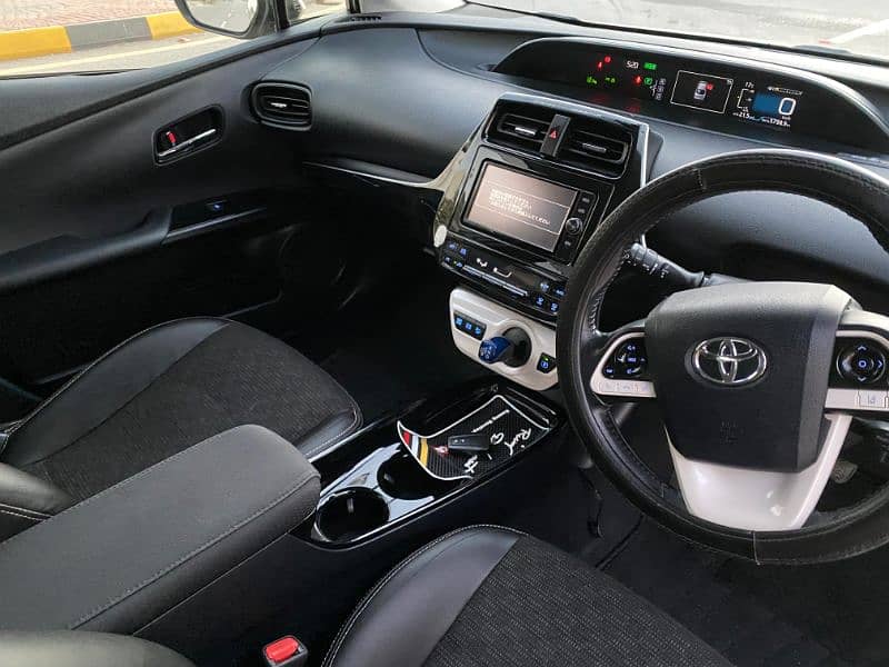 Toyota Prius 2018 13