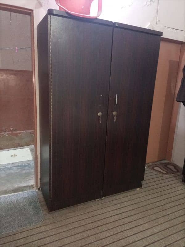 1 bed and 4 cupboard for sell,like new full Polished. 3