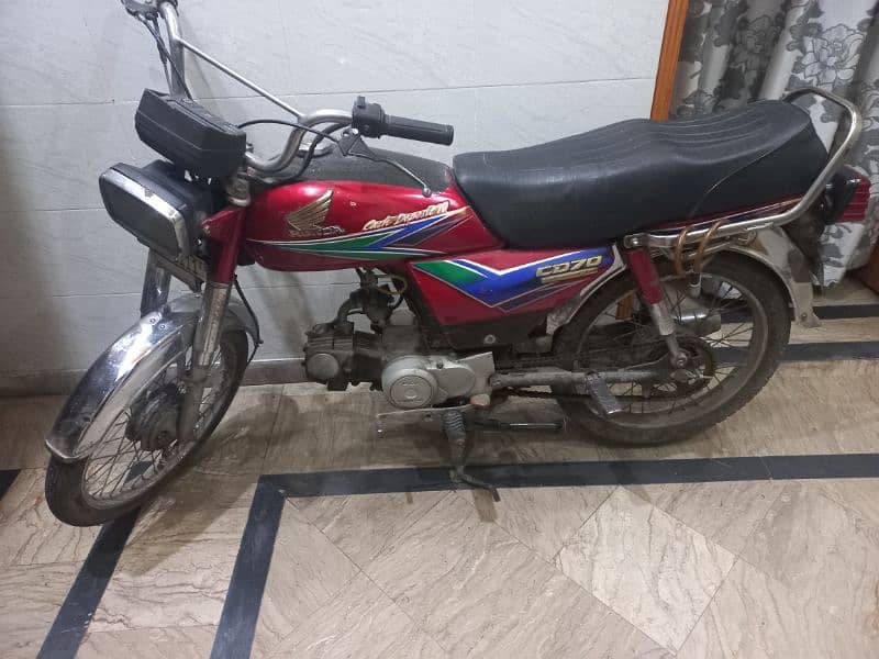 Honda CD 70 2013 Model Red with file and Copy 0