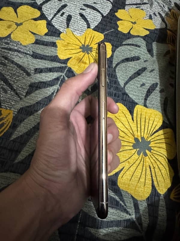 Iphone Xsmax 256gb pta approved 3