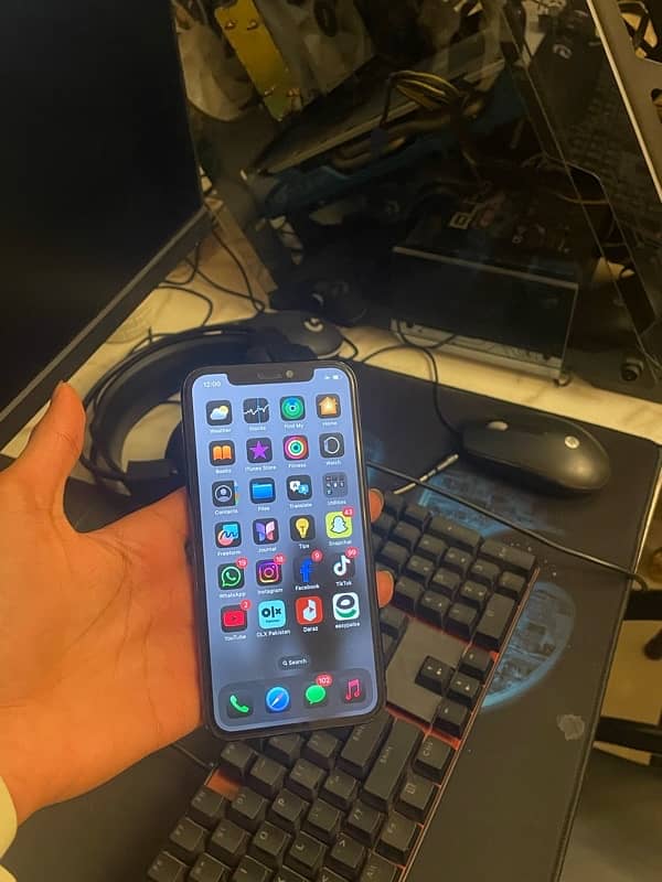 IPHONE 11 pro 2