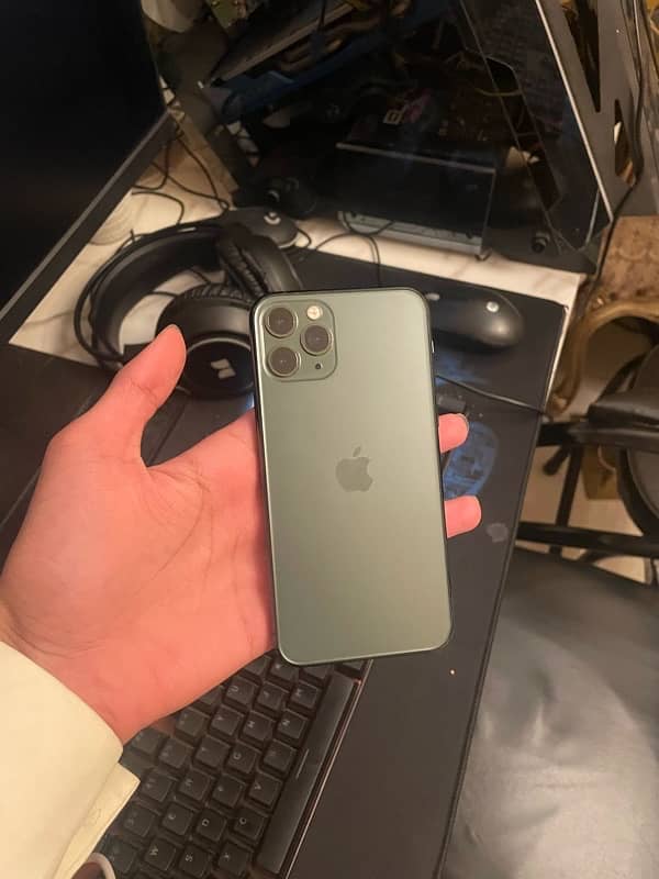 IPHONE 11 pro 4